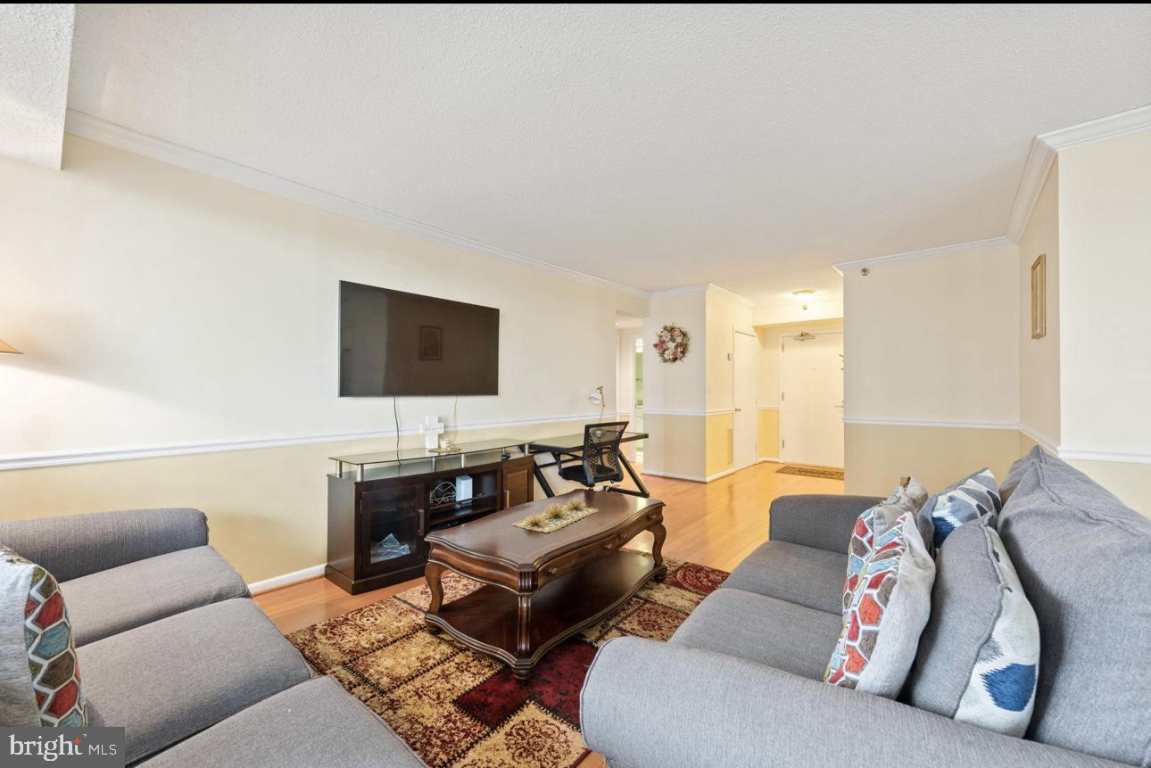 5501 SEMINARY RD #801S, FALLS CHURCH, Virginia 22041, 1 Bedroom Bedrooms, ,1 BathroomBathrooms,Residential,For sale,5501 SEMINARY RD #801S,VAFX2280658 MLS # VAFX2280658