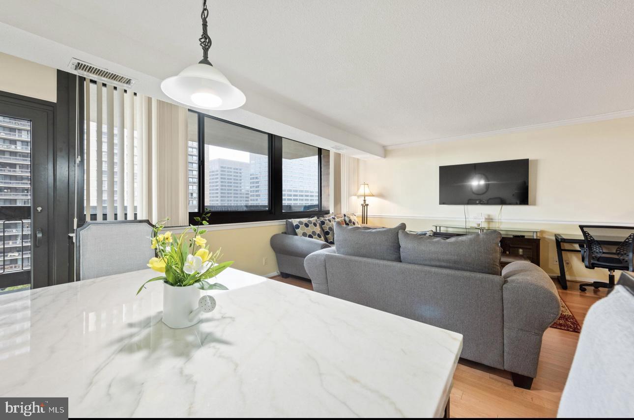 5501 SEMINARY RD #801S, FALLS CHURCH, Virginia 22041, 1 Bedroom Bedrooms, ,1 BathroomBathrooms,Residential,For sale,5501 SEMINARY RD #801S,VAFX2280658 MLS # VAFX2280658