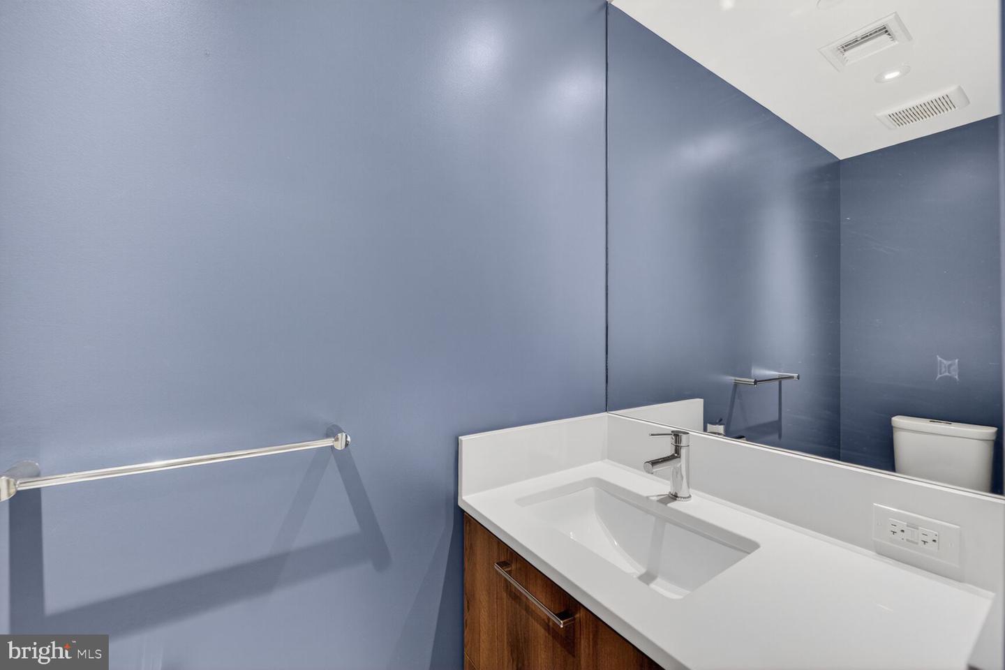 1650 SILVER HILL DR #1003, MCLEAN, Virginia 22102, 1 Bedroom Bedrooms, ,1 BathroomBathrooms,Residential,For sale,1650 SILVER HILL DR #1003,VAFX2281716 MLS # VAFX2281716