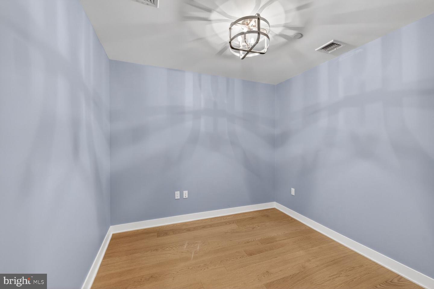 1650 SILVER HILL DR #1003, MCLEAN, Virginia 22102, 1 Bedroom Bedrooms, ,1 BathroomBathrooms,Residential,For sale,1650 SILVER HILL DR #1003,VAFX2281716 MLS # VAFX2281716