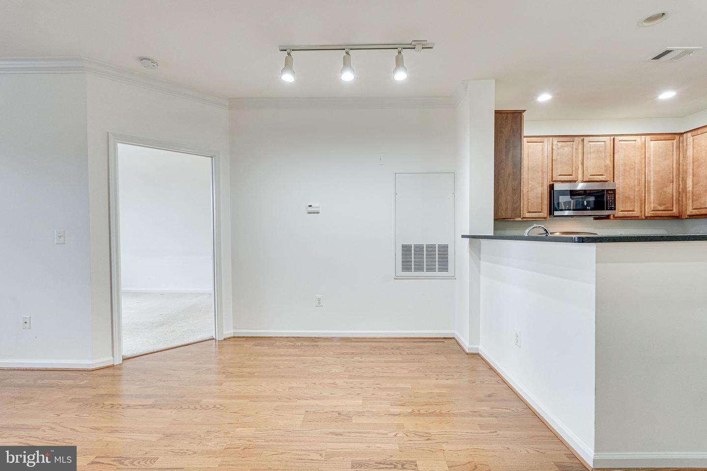 12000 MARKET ST #370, RESTON, Virginia 20190, 2 Bedrooms Bedrooms, ,2 BathroomsBathrooms,Residential,For sale,12000 MARKET ST #370,VAFX2281974 MLS # VAFX2281974