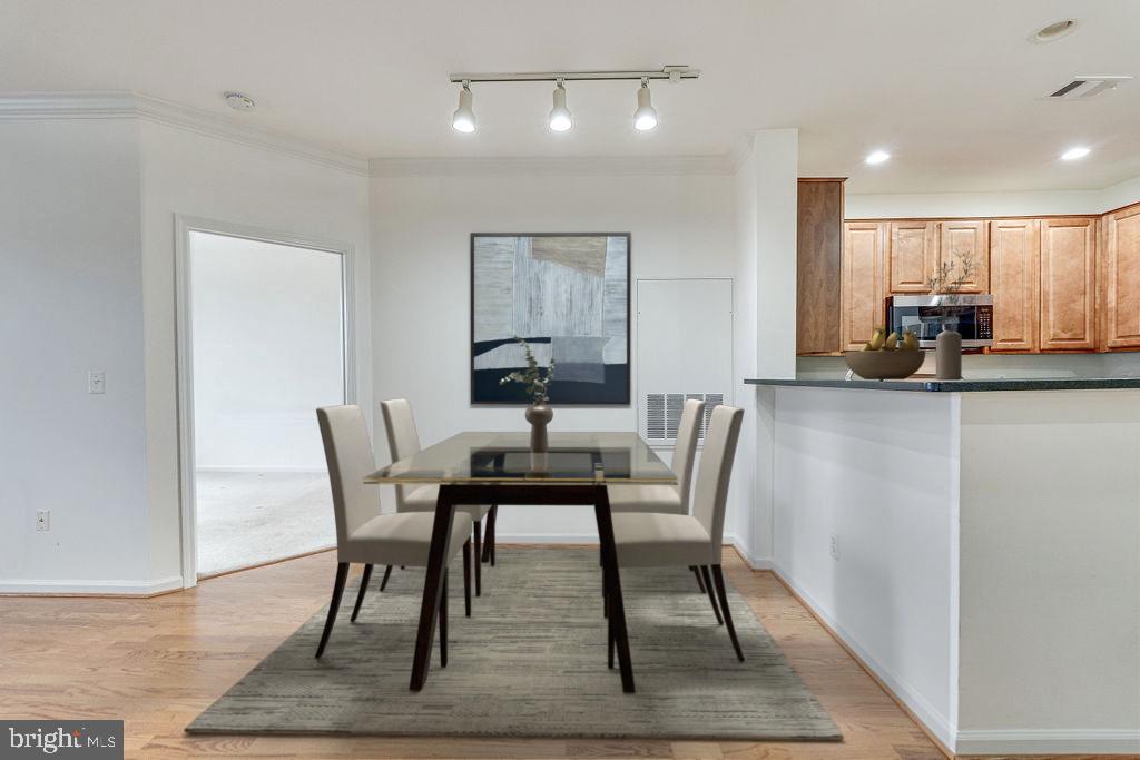 12000 MARKET ST #370, RESTON, Virginia 20190, 2 Bedrooms Bedrooms, ,2 BathroomsBathrooms,Residential,For sale,12000 MARKET ST #370,VAFX2281974 MLS # VAFX2281974