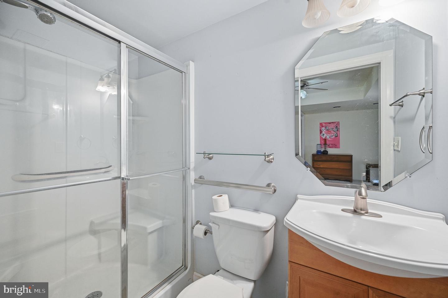 25 WOODLAWN DR, PALMYRA, Virginia 22963, 4 Bedrooms Bedrooms, 8 Rooms Rooms,3 BathroomsBathrooms,Residential,For sale,25 WOODLAWN DR,VAFN2000570 MLS # VAFN2000570