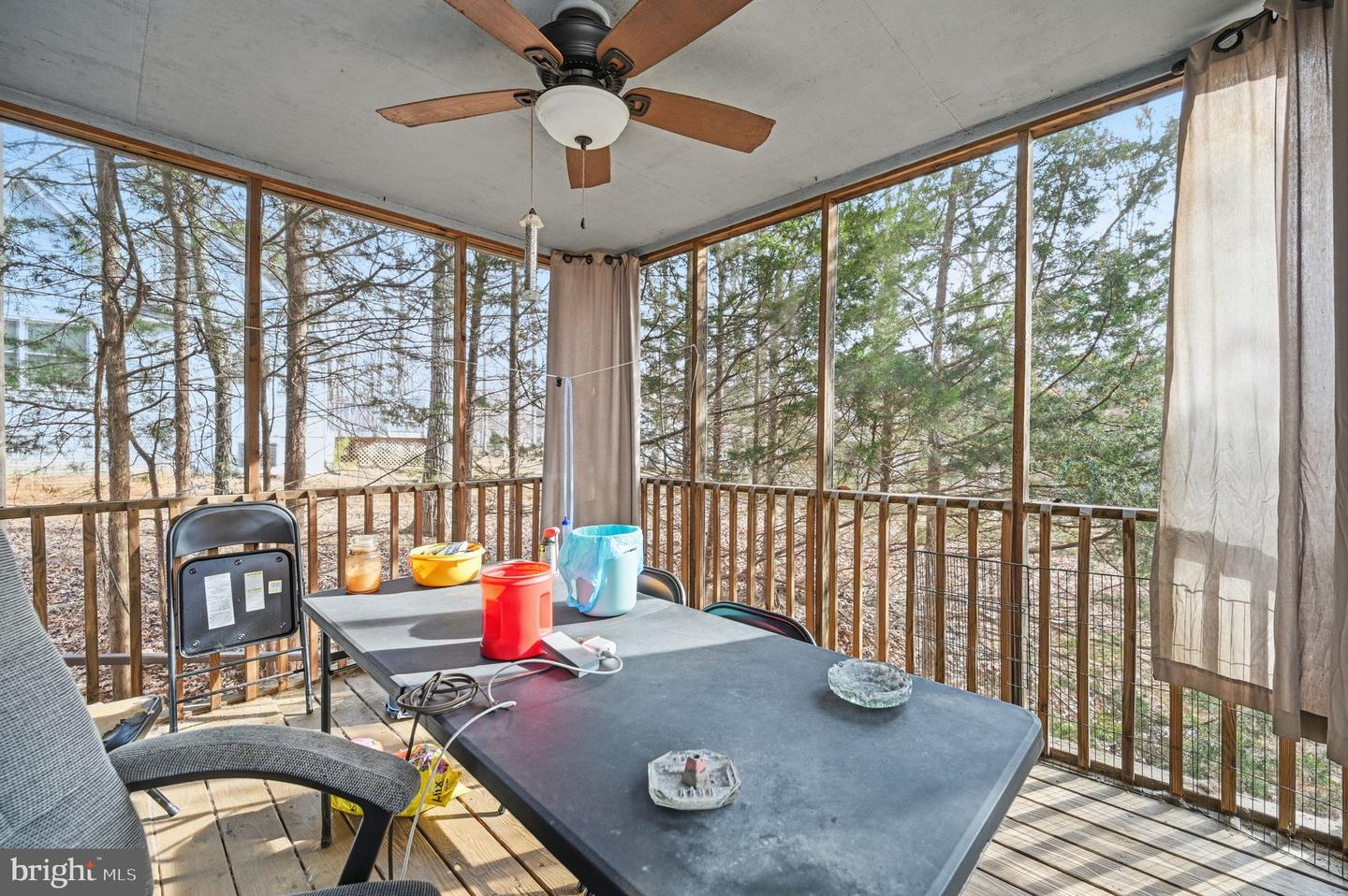 25 WOODLAWN DR, PALMYRA, Virginia 22963, 4 Bedrooms Bedrooms, 8 Rooms Rooms,3 BathroomsBathrooms,Residential,For sale,25 WOODLAWN DR,VAFN2000570 MLS # VAFN2000570