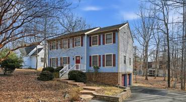 25 WOODLAWN DR, PALMYRA, Virginia 22963, 4 Bedrooms Bedrooms, 8 Rooms Rooms,3 BathroomsBathrooms,Residential,For sale,25 WOODLAWN DR,VAFN2000570 MLS # VAFN2000570