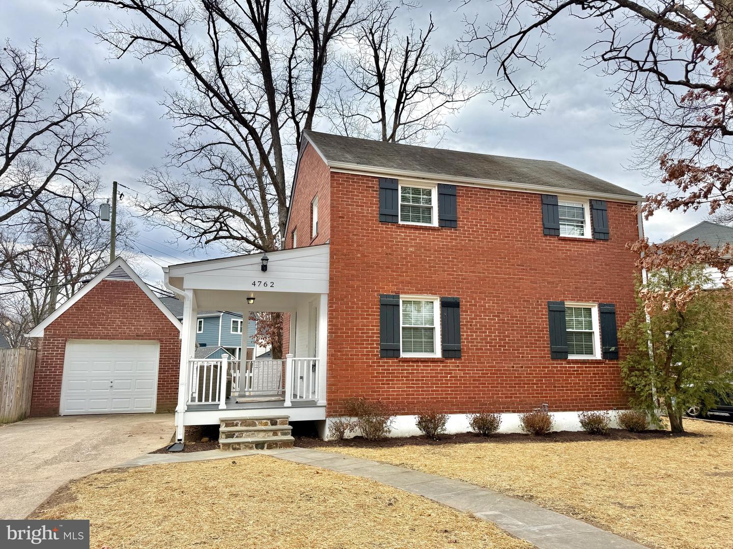 4762 ARLINGTON BLVD, ARLINGTON, Virginia 22204, 3 Bedrooms Bedrooms, 11 Rooms Rooms,2 BathroomsBathrooms,Residential,For sale,4762 ARLINGTON BLVD,VAAR2067082 MLS # VAAR2067082