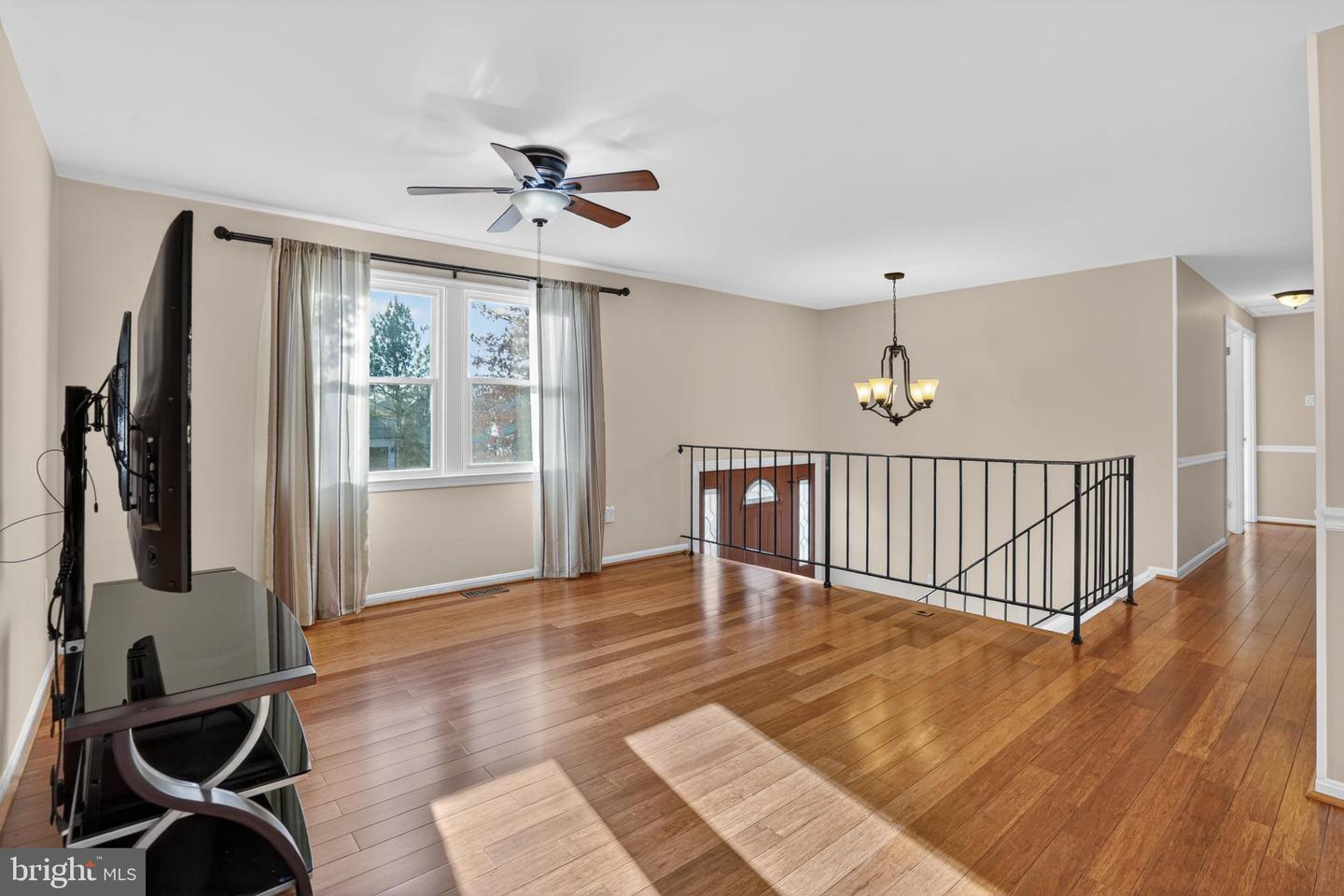 12608 LITTLE STONES LN, HERNDON, Virginia 20170, 4 Bedrooms Bedrooms, 14 Rooms Rooms,3 BathroomsBathrooms,Residential,For sale,12608 LITTLE STONES LN,VAFX2283244 MLS # VAFX2283244 12608 LITTLE STONES LN, HERNDON, Virginia 20170, 4 Bedrooms Bedrooms, 14 Rooms Rooms,3 BathroomsBathrooms,Residential,For sale,12608 LITTLE STONES LN,VAFX2283244 MLS # VAFX2283244