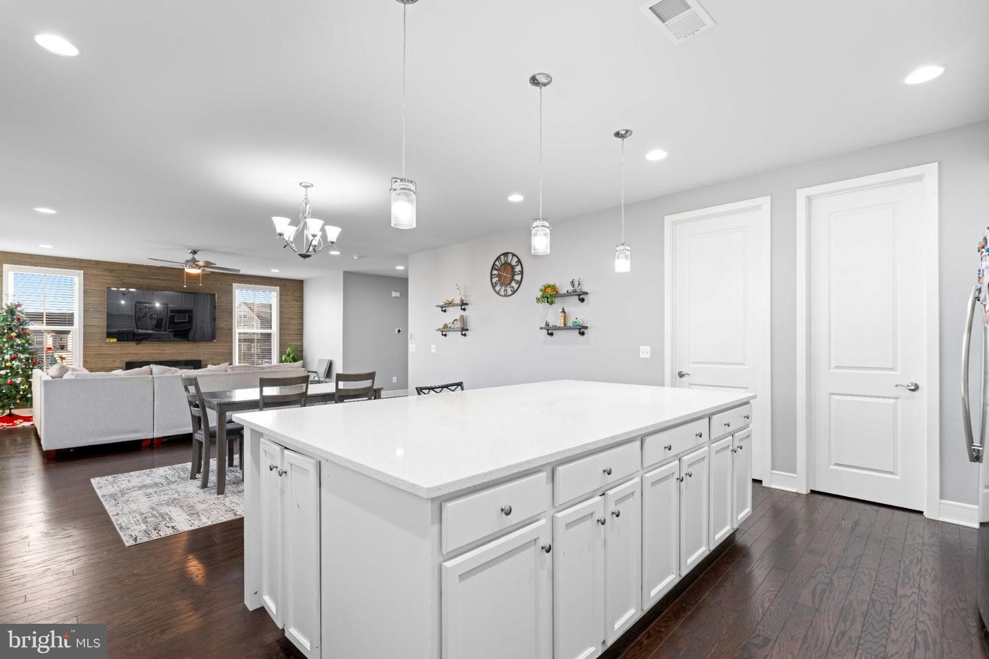 25528 WOODBINE FARM DR, CHANTILLY, Virginia 20152, 5 Bedrooms Bedrooms, 19 Rooms Rooms,4 BathroomsBathrooms,Residential,For sale,25528 WOODBINE FARM DR,VALO2113160 MLS # VALO2113160