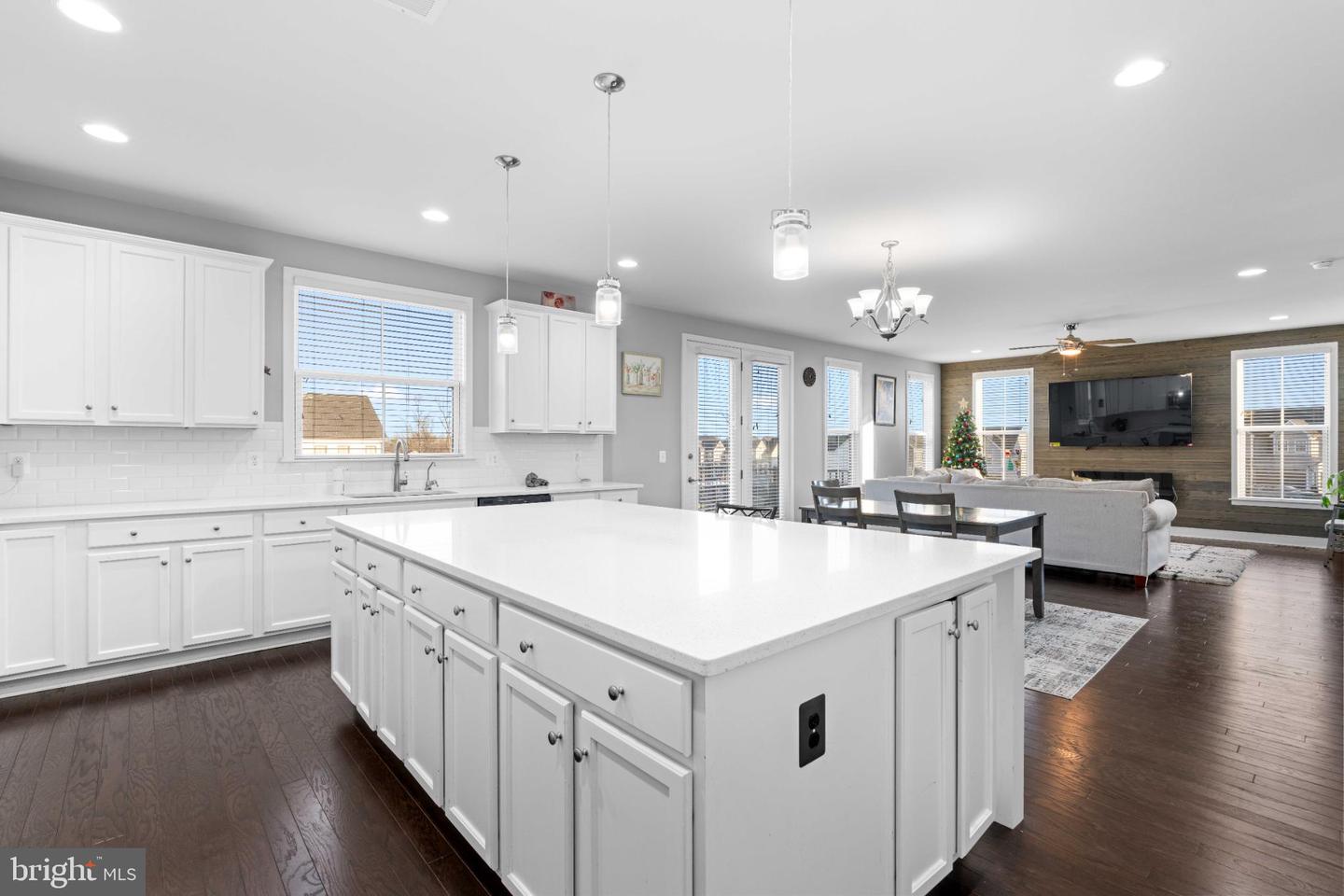 25528 WOODBINE FARM DR, CHANTILLY, Virginia 20152, 5 Bedrooms Bedrooms, 19 Rooms Rooms,4 BathroomsBathrooms,Residential,For sale,25528 WOODBINE FARM DR,VALO2113160 MLS # VALO2113160