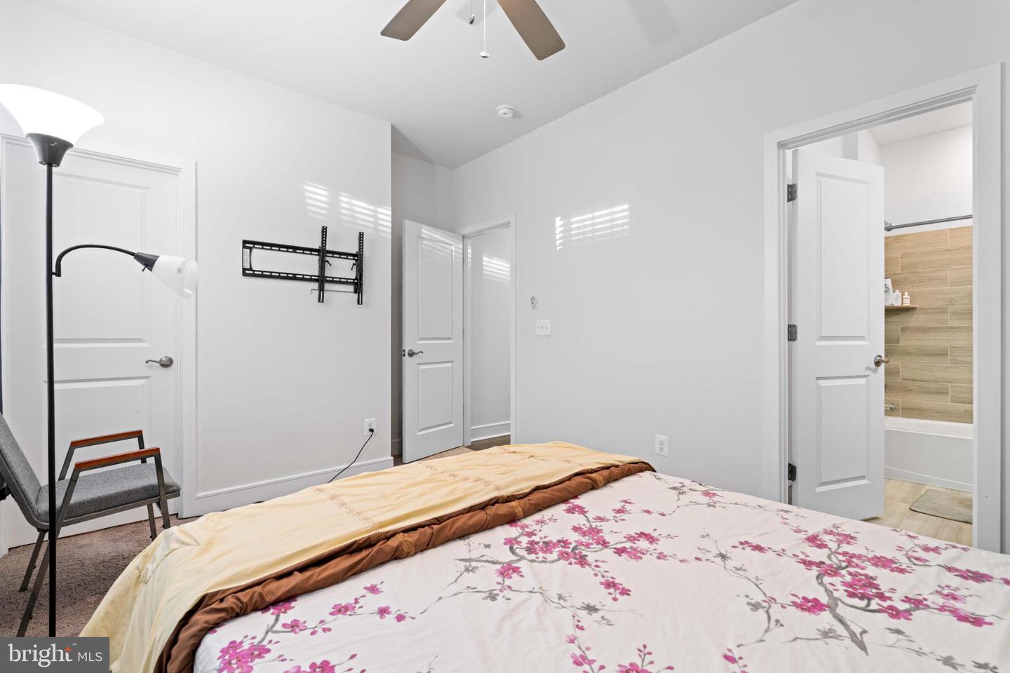 25528 WOODBINE FARM DR, CHANTILLY, Virginia 20152, 5 Bedrooms Bedrooms, 19 Rooms Rooms,4 BathroomsBathrooms,Residential,For sale,25528 WOODBINE FARM DR,VALO2113160 MLS # VALO2113160