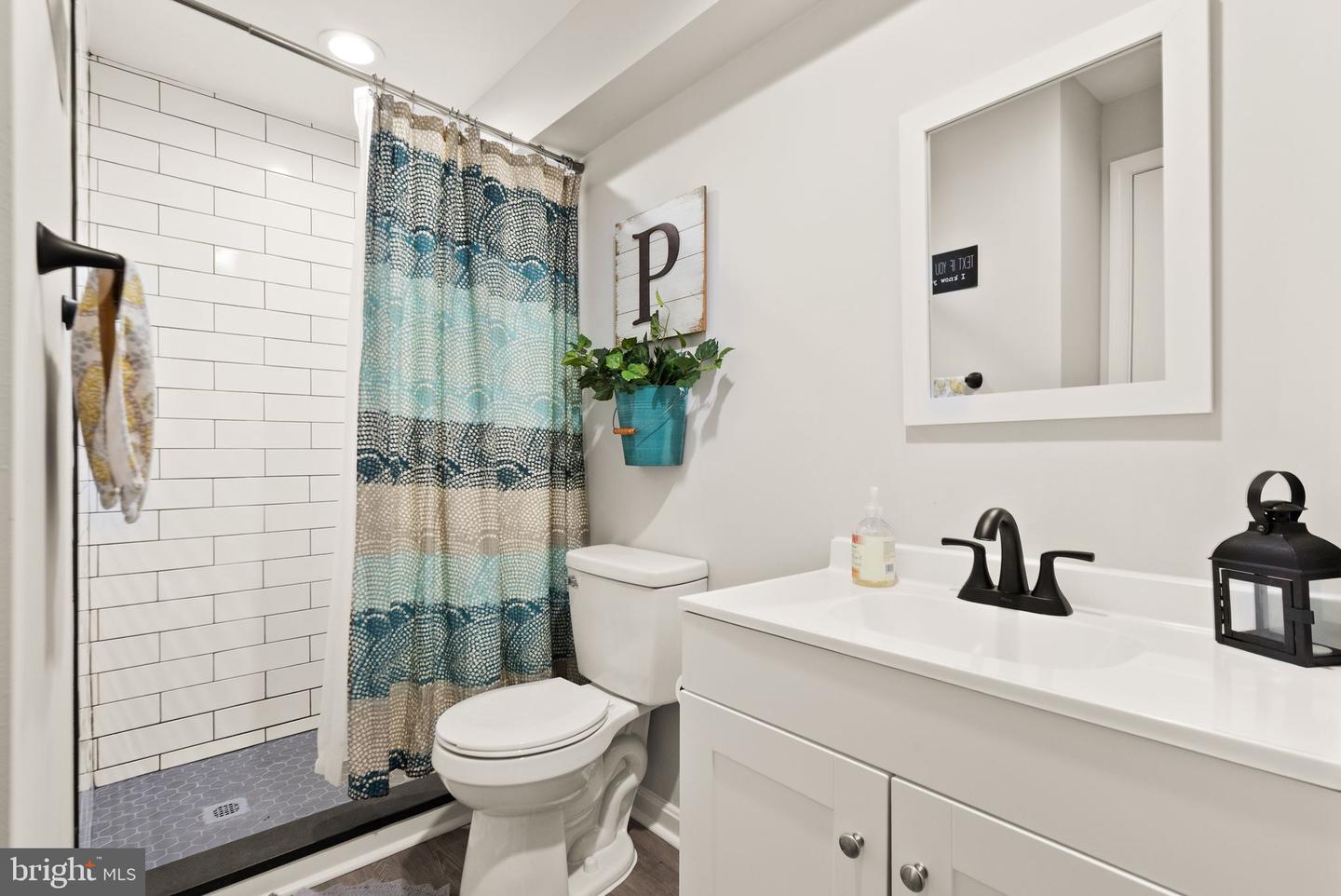 18490 COLONIAL DR, CULPEPER, Virginia 22701, 5 Bedrooms Bedrooms, ,4 BathroomsBathrooms,Residential,For sale,18490 COLONIAL DR,VACU2012304 MLS # VACU2012304