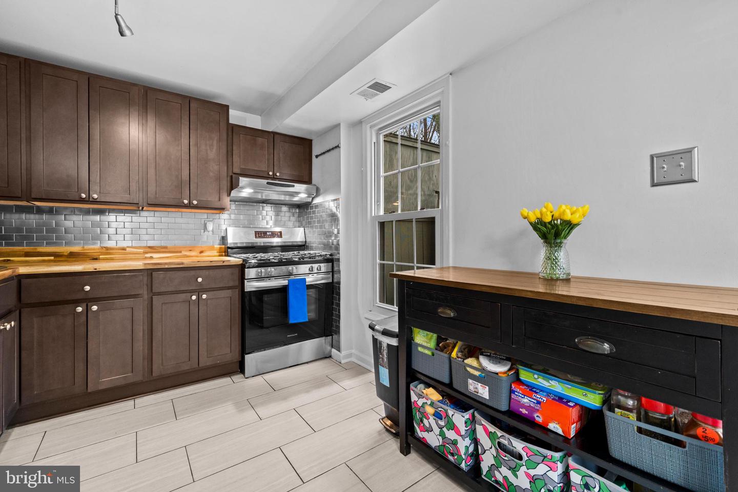 4339 BIRCHLAKE CT, ALEXANDRIA, Virginia 22309, 4 Bedrooms Bedrooms, ,2 BathroomsBathrooms,Residential,For sale,4339 BIRCHLAKE CT,VAFX2283880 MLS # VAFX2283880