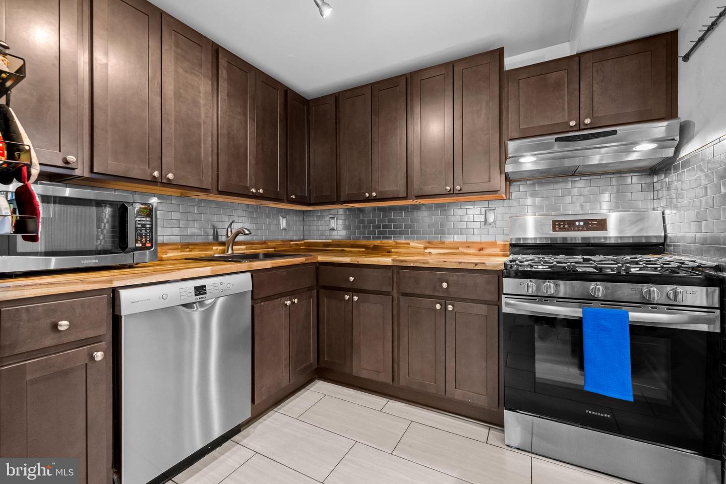 4339 BIRCHLAKE CT, ALEXANDRIA, Virginia 22309, 4 Bedrooms Bedrooms, ,2 BathroomsBathrooms,Residential,For sale,4339 BIRCHLAKE CT,VAFX2283880 MLS # VAFX2283880