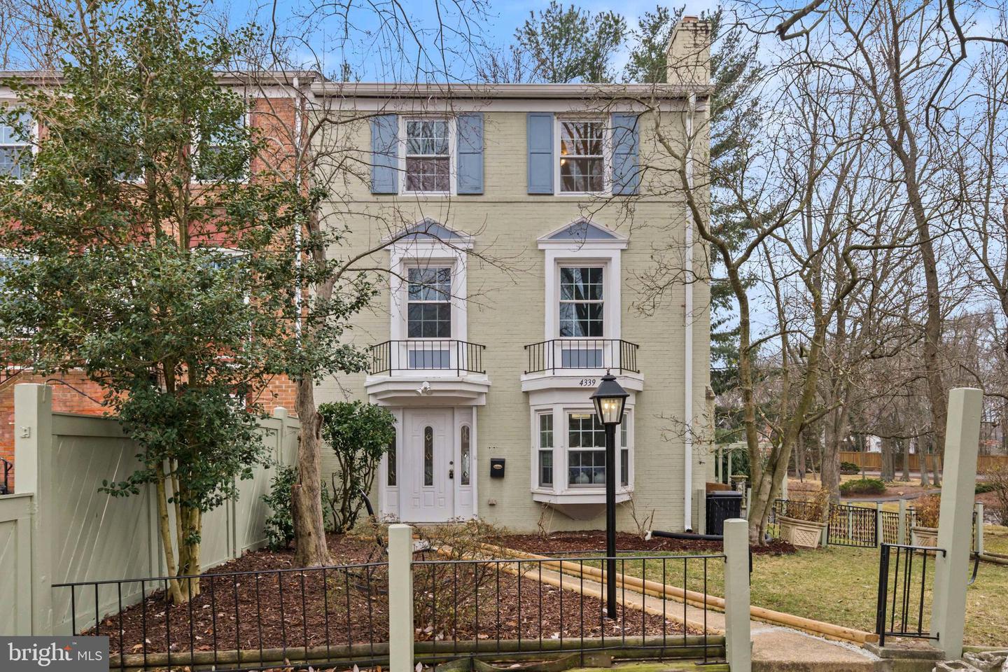 4339 BIRCHLAKE CT, ALEXANDRIA, Virginia 22309, 4 Bedrooms Bedrooms, ,2 BathroomsBathrooms,Residential,For sale,4339 BIRCHLAKE CT,VAFX2283880 MLS # VAFX2283880