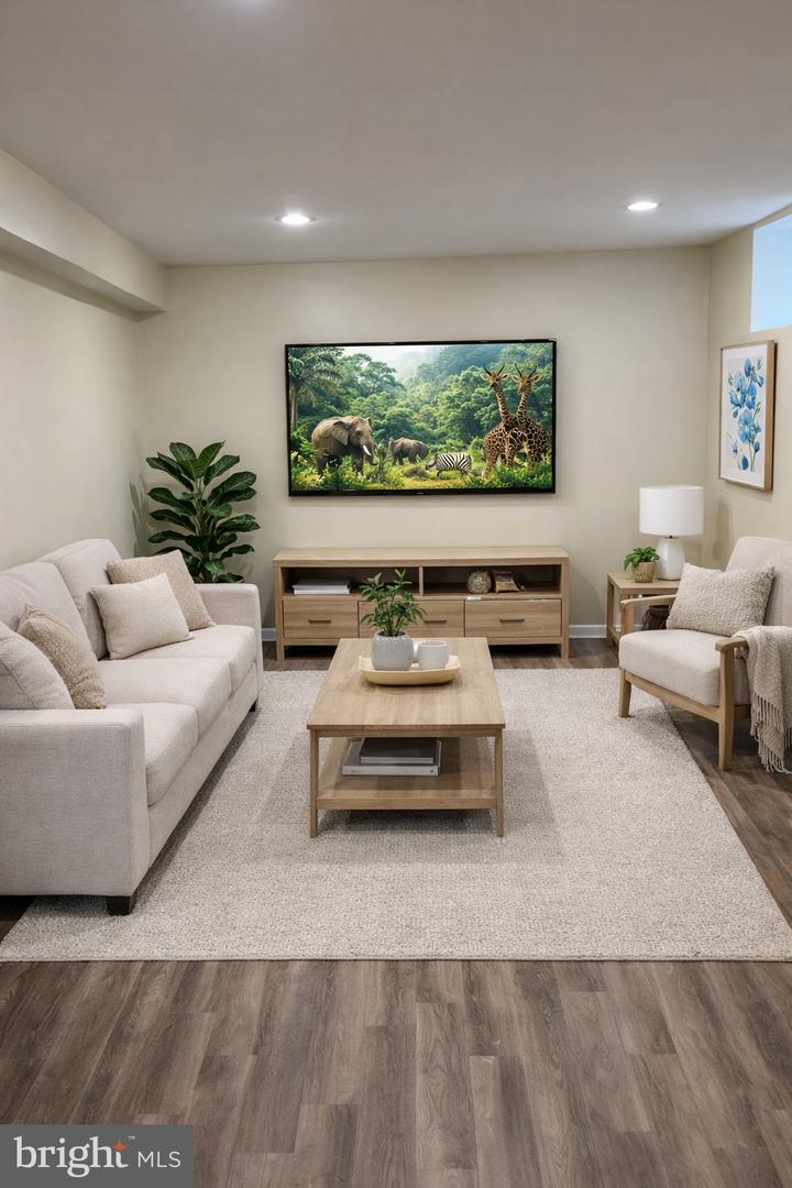 8100 LANGBROOK RD, SPRINGFIELD, Virginia 22152, 5 Bedrooms Bedrooms, ,4 BathroomsBathrooms,Residential,For sale,8100 LANGBROOK RD,VAFX2283984 MLS # VAFX2283984