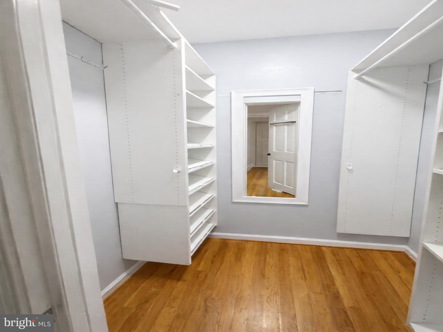 8100 LANGBROOK RD, SPRINGFIELD, Virginia 22152, 5 Bedrooms Bedrooms, ,4 BathroomsBathrooms,Residential,For sale,8100 LANGBROOK RD,VAFX2283984 MLS # VAFX2283984