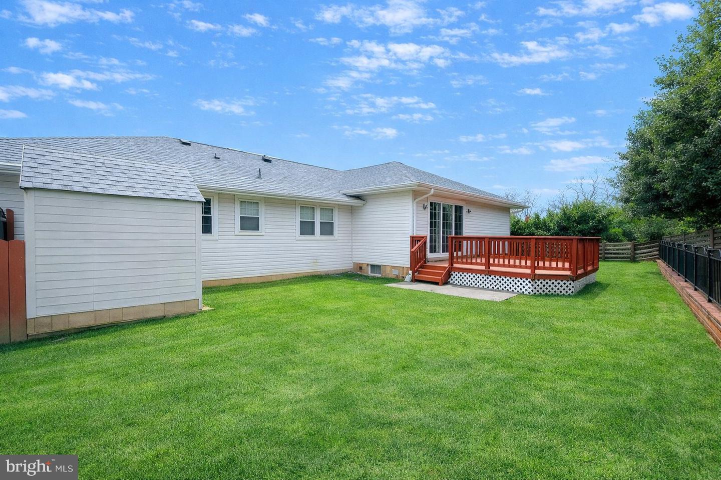 8100 LANGBROOK RD, SPRINGFIELD, Virginia 22152, 5 Bedrooms Bedrooms, ,4 BathroomsBathrooms,Residential,For sale,8100 LANGBROOK RD,VAFX2283984 MLS # VAFX2283984