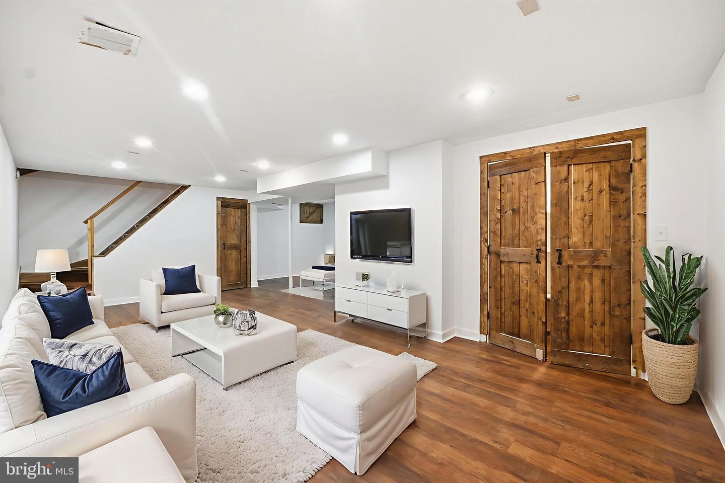 12675 LANDVIEW DR, MANASSAS, Virginia 20112, 4 Bedrooms Bedrooms, ,2 BathroomsBathrooms,Residential,For sale,12675 LANDVIEW DR,VAPW2109900 MLS # VAPW2109900 12675 LANDVIEW DR, MANASSAS, Virginia 20112, 4 Bedrooms Bedrooms, ,2 BathroomsBathrooms,Residential,For sale,12675 LANDVIEW DR,VAPW2109900 MLS # VAPW2109900