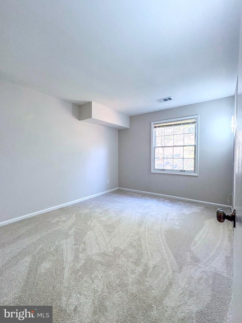 8358-D DUNHAM CT #622, SPRINGFIELD, Virginia 22152, 2 Bedrooms Bedrooms, ,1 BathroomBathrooms,Residential,For sale,8358-D DUNHAM CT #622,VAFX2284106 MLS # VAFX2284106 8358-D DUNHAM CT #622, SPRINGFIELD, Virginia 22152, 2 Bedrooms Bedrooms, ,1 BathroomBathrooms,Residential,For sale,8358-D DUNHAM CT #622,VAFX2284106 MLS # VAFX2284106