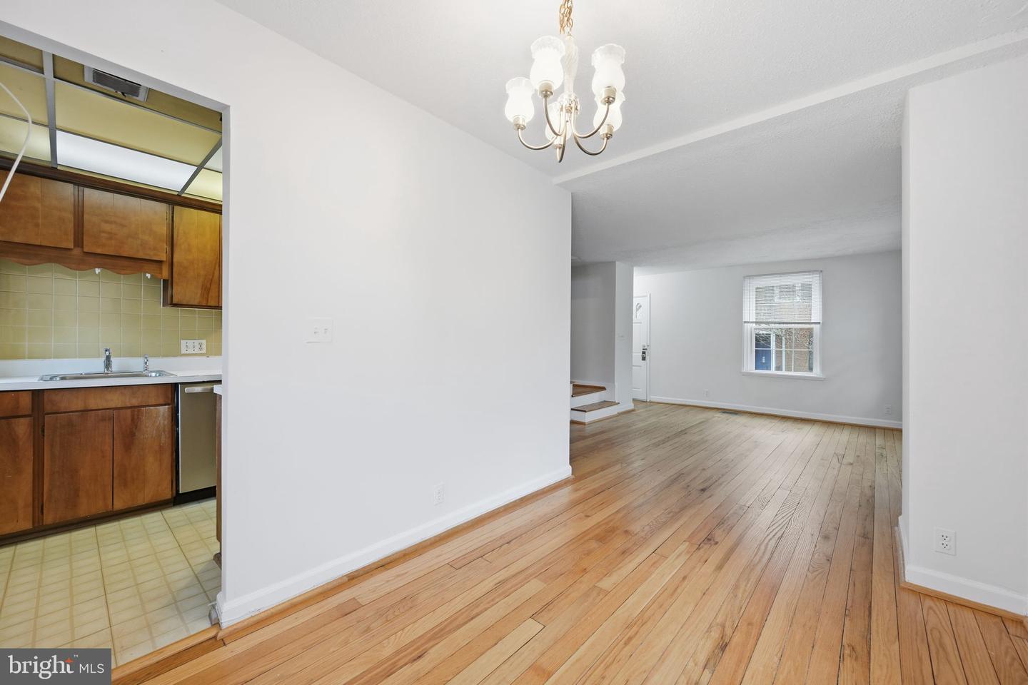 2825 S COLUMBUS ST, ARLINGTON, Virginia 22206, 2 Bedrooms Bedrooms, ,2 BathroomsBathrooms,Residential,For sale,2825 S COLUMBUS ST,VAAR2067356 MLS # VAAR2067356 2825 S COLUMBUS ST, ARLINGTON, Virginia 22206, 2 Bedrooms Bedrooms, ,2 BathroomsBathrooms,Residential,For sale,2825 S COLUMBUS ST,VAAR2067356 MLS # VAAR2067356