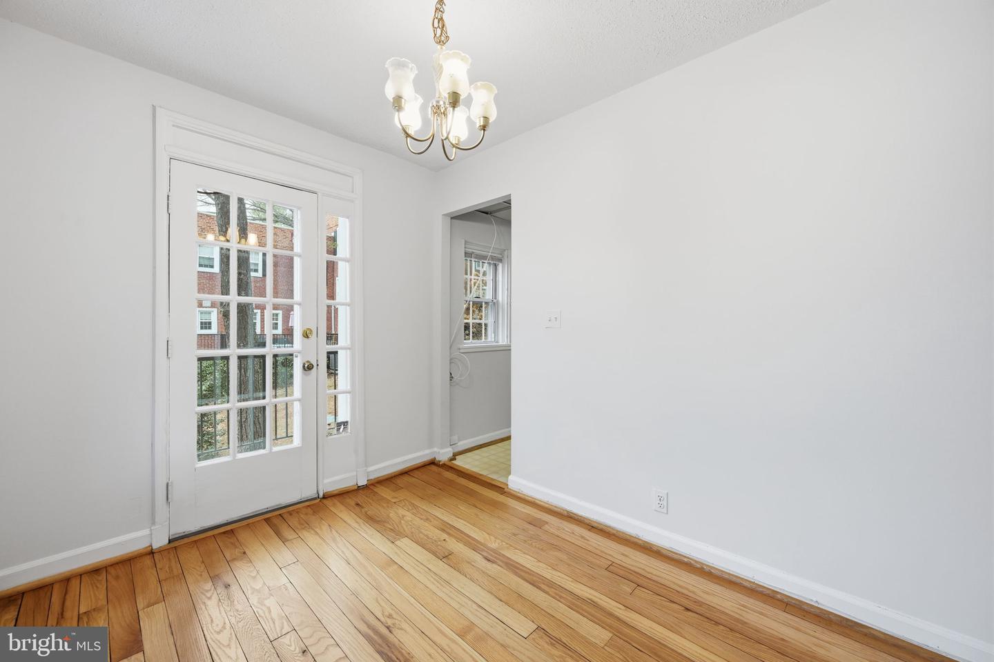2825 S COLUMBUS ST, ARLINGTON, Virginia 22206, 2 Bedrooms Bedrooms, ,2 BathroomsBathrooms,Residential,For sale,2825 S COLUMBUS ST,VAAR2067356 MLS # VAAR2067356 2825 S COLUMBUS ST, ARLINGTON, Virginia 22206, 2 Bedrooms Bedrooms, ,2 BathroomsBathrooms,Residential,For sale,2825 S COLUMBUS ST,VAAR2067356 MLS # VAAR2067356