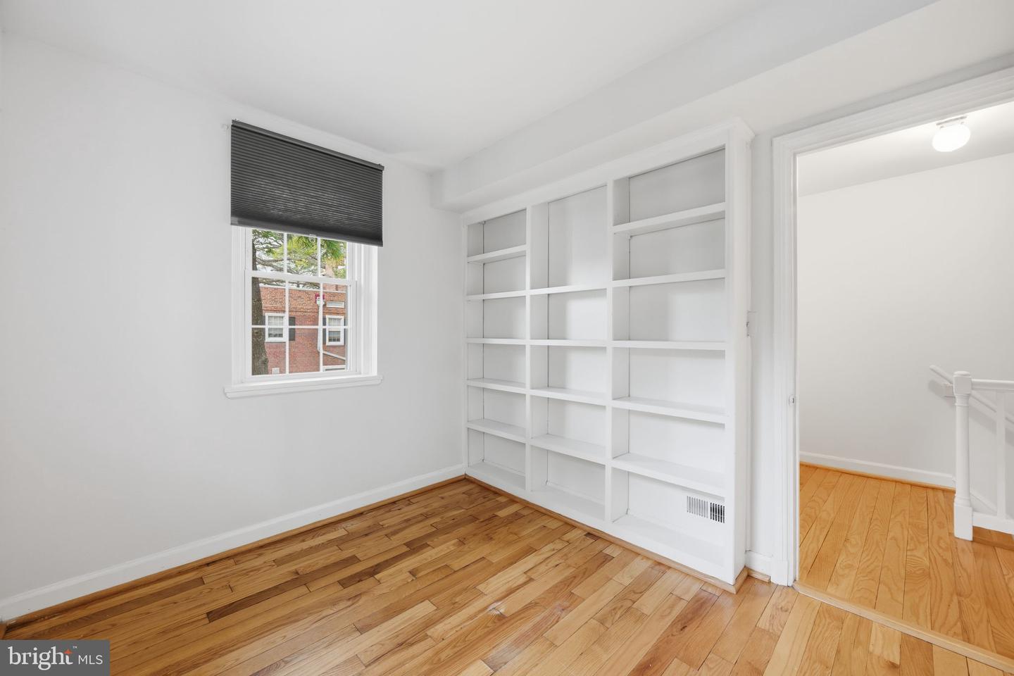 2825 S COLUMBUS ST, ARLINGTON, Virginia 22206, 2 Bedrooms Bedrooms, ,2 BathroomsBathrooms,Residential,For sale,2825 S COLUMBUS ST,VAAR2067356 MLS # VAAR2067356 2825 S COLUMBUS ST, ARLINGTON, Virginia 22206, 2 Bedrooms Bedrooms, ,2 BathroomsBathrooms,Residential,For sale,2825 S COLUMBUS ST,VAAR2067356 MLS # VAAR2067356