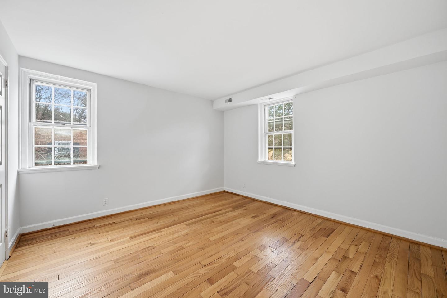 2825 S COLUMBUS ST, ARLINGTON, Virginia 22206, 2 Bedrooms Bedrooms, ,2 BathroomsBathrooms,Residential,For sale,2825 S COLUMBUS ST,VAAR2067356 MLS # VAAR2067356 2825 S COLUMBUS ST, ARLINGTON, Virginia 22206, 2 Bedrooms Bedrooms, ,2 BathroomsBathrooms,Residential,For sale,2825 S COLUMBUS ST,VAAR2067356 MLS # VAAR2067356