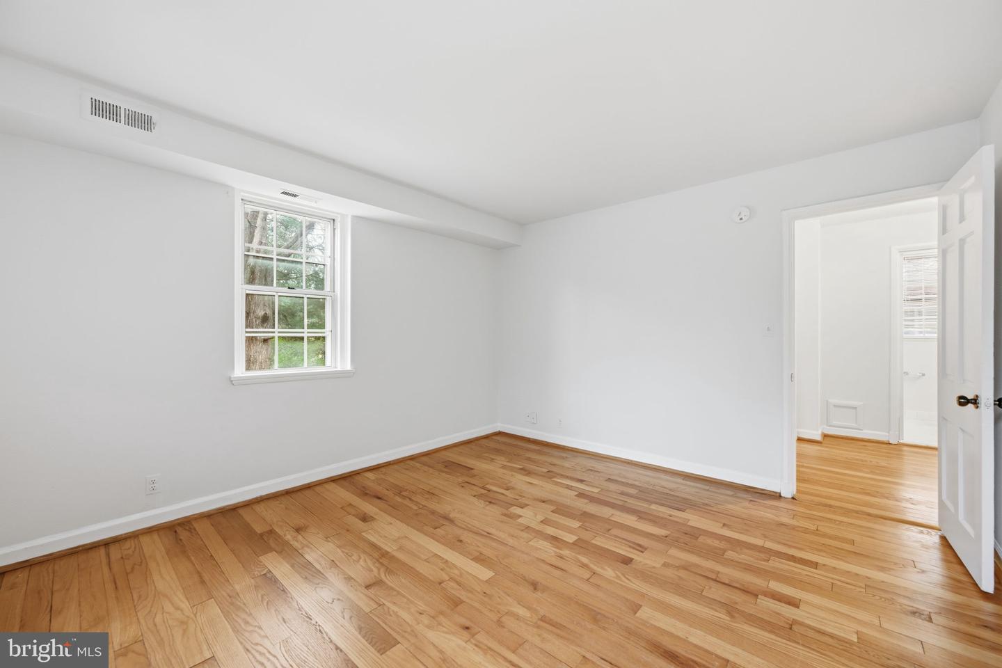 2825 S COLUMBUS ST, ARLINGTON, Virginia 22206, 2 Bedrooms Bedrooms, ,2 BathroomsBathrooms,Residential,For sale,2825 S COLUMBUS ST,VAAR2067356 MLS # VAAR2067356 2825 S COLUMBUS ST, ARLINGTON, Virginia 22206, 2 Bedrooms Bedrooms, ,2 BathroomsBathrooms,Residential,For sale,2825 S COLUMBUS ST,VAAR2067356 MLS # VAAR2067356