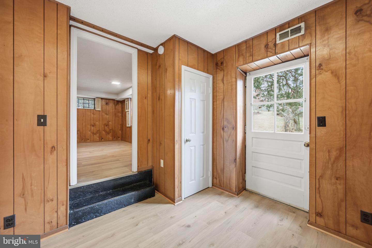 2825 S COLUMBUS ST, ARLINGTON, Virginia 22206, 2 Bedrooms Bedrooms, ,2 BathroomsBathrooms,Residential,For sale,2825 S COLUMBUS ST,VAAR2067356 MLS # VAAR2067356 2825 S COLUMBUS ST, ARLINGTON, Virginia 22206, 2 Bedrooms Bedrooms, ,2 BathroomsBathrooms,Residential,For sale,2825 S COLUMBUS ST,VAAR2067356 MLS # VAAR2067356