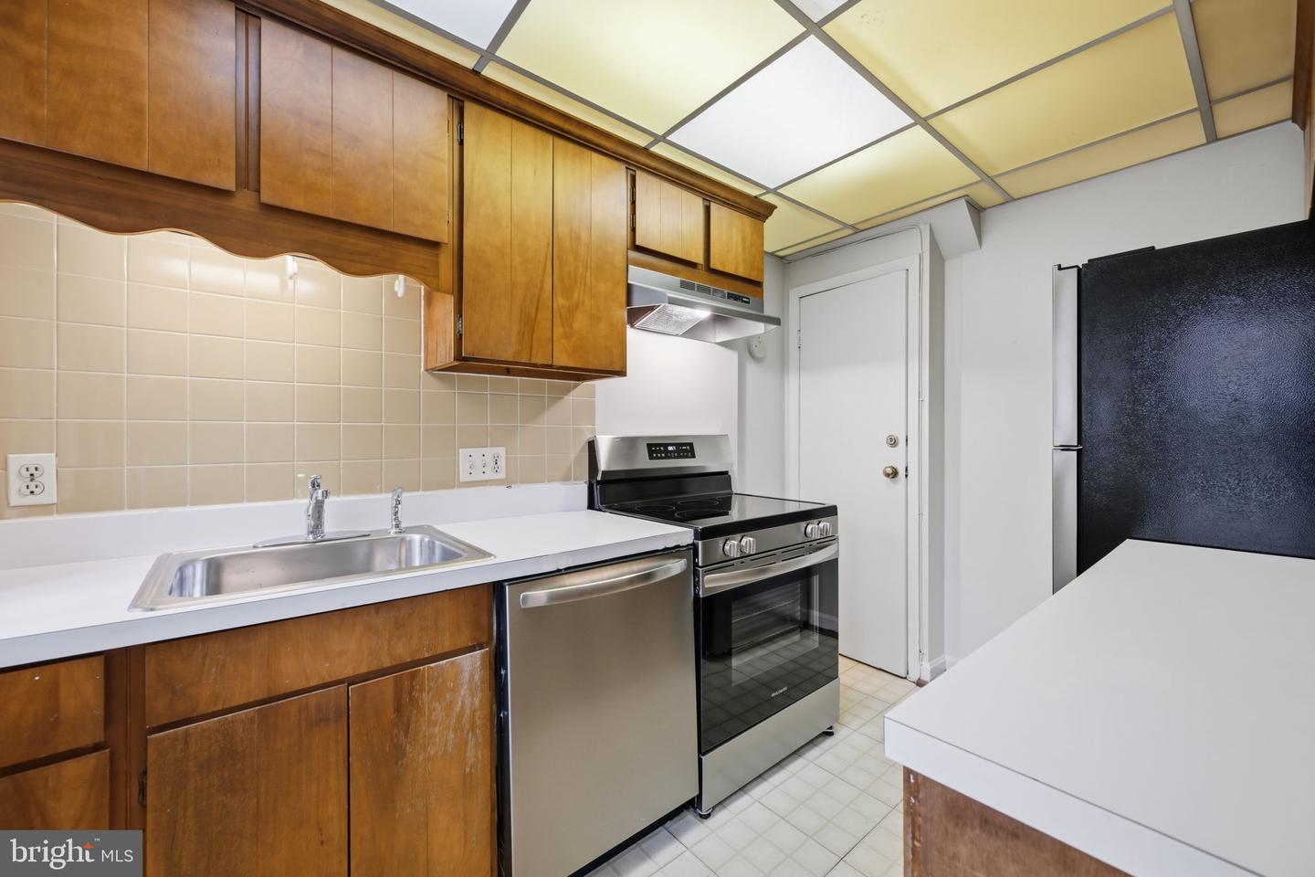 2825 S COLUMBUS ST, ARLINGTON, Virginia 22206, 2 Bedrooms Bedrooms, ,2 BathroomsBathrooms,Residential,For sale,2825 S COLUMBUS ST,VAAR2067356 MLS # VAAR2067356 2825 S COLUMBUS ST, ARLINGTON, Virginia 22206, 2 Bedrooms Bedrooms, ,2 BathroomsBathrooms,Residential,For sale,2825 S COLUMBUS ST,VAAR2067356 MLS # VAAR2067356