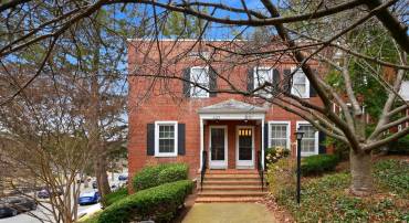 2825 S COLUMBUS ST, ARLINGTON, Virginia 22206, 2 Bedrooms Bedrooms, ,2 BathroomsBathrooms,Residential,For sale,2825 S COLUMBUS ST,VAAR2067356 MLS # VAAR2067356