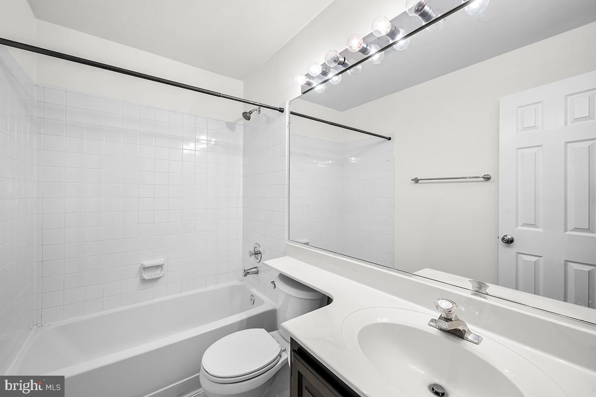 429 DEERPATH AVE SW, LEESBURG, Virginia 20175, 4 Bedrooms Bedrooms, ,3 BathroomsBathrooms,Residential,For sale,429 DEERPATH AVE SW,VALO2113420 MLS # VALO2113420 429 DEERPATH AVE SW, LEESBURG, Virginia 20175, 4 Bedrooms Bedrooms, ,3 BathroomsBathrooms,Residential,For sale,429 DEERPATH AVE SW,VALO2113420 MLS # VALO2113420