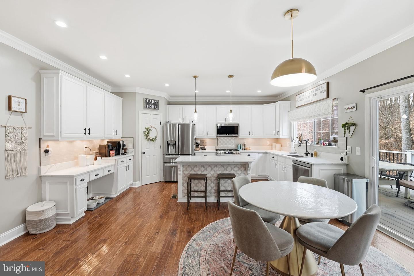 6049 PERSINGER HOUSE CT, MANASSAS, Virginia 20112, 4 Bedrooms Bedrooms, ,3 BathroomsBathrooms,Residential,For sale,6049 PERSINGER HOUSE CT,VAPW2110038 MLS # VAPW2110038