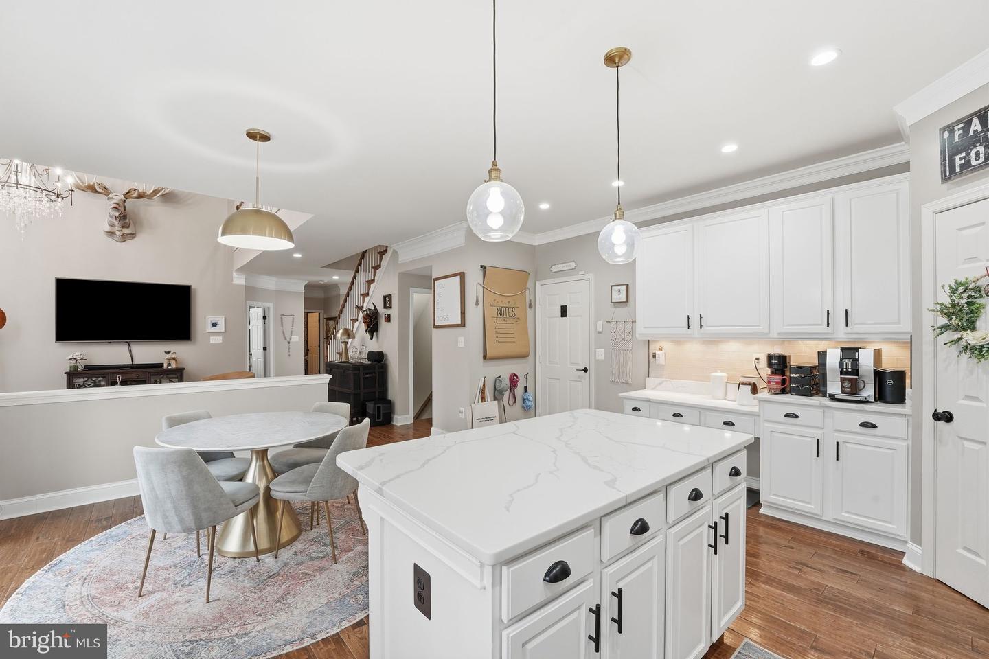 6049 PERSINGER HOUSE CT, MANASSAS, Virginia 20112, 4 Bedrooms Bedrooms, ,3 BathroomsBathrooms,Residential,For sale,6049 PERSINGER HOUSE CT,VAPW2110038 MLS # VAPW2110038