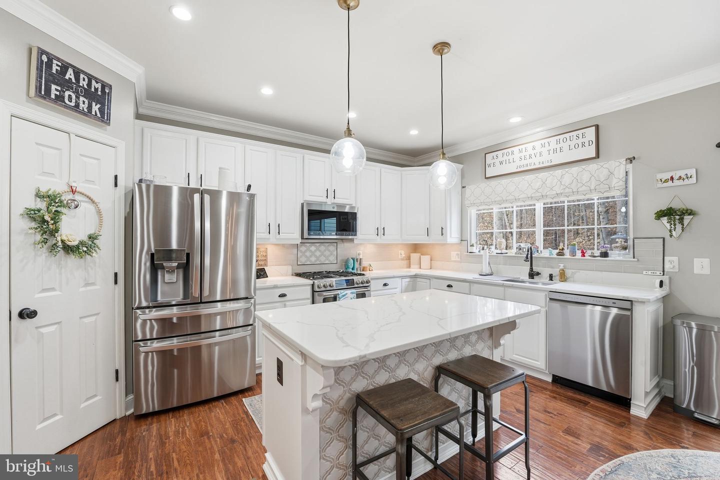 6049 PERSINGER HOUSE CT, MANASSAS, Virginia 20112, 4 Bedrooms Bedrooms, ,3 BathroomsBathrooms,Residential,For sale,6049 PERSINGER HOUSE CT,VAPW2110038 MLS # VAPW2110038