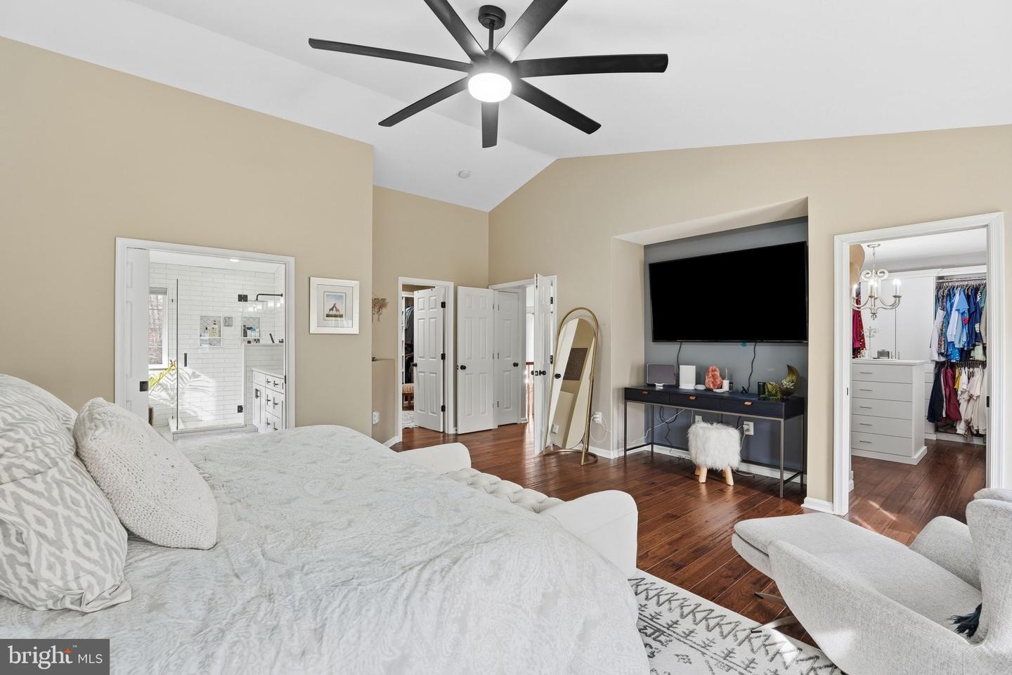 6049 PERSINGER HOUSE CT, MANASSAS, Virginia 20112, 4 Bedrooms Bedrooms, ,3 BathroomsBathrooms,Residential,For sale,6049 PERSINGER HOUSE CT,VAPW2110038 MLS # VAPW2110038