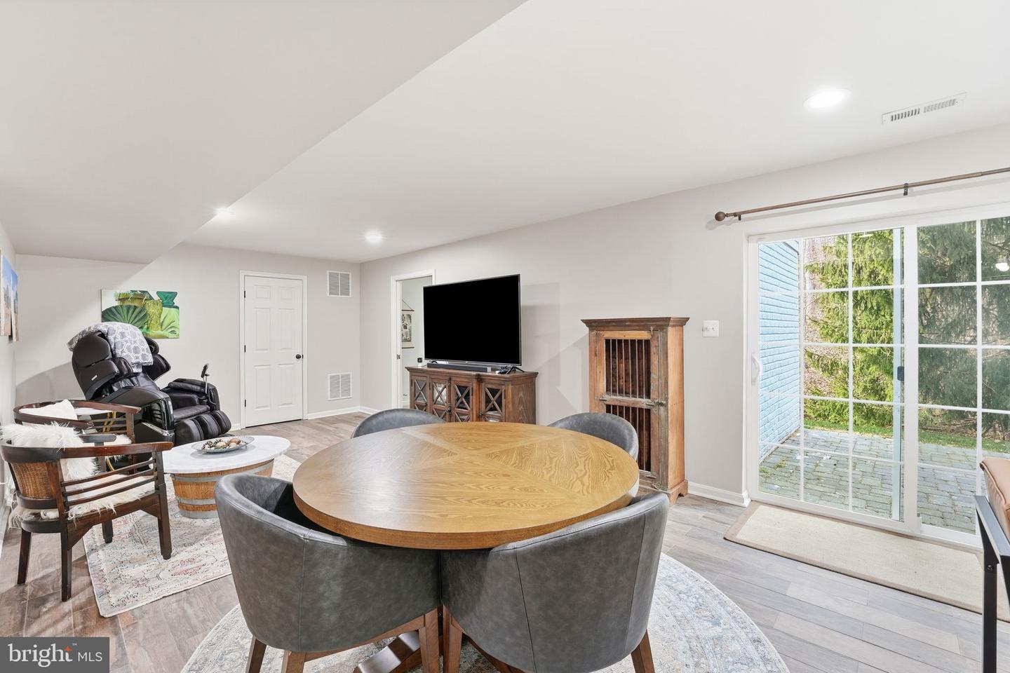 6049 PERSINGER HOUSE CT, MANASSAS, Virginia 20112, 4 Bedrooms Bedrooms, ,3 BathroomsBathrooms,Residential,For sale,6049 PERSINGER HOUSE CT,VAPW2110038 MLS # VAPW2110038