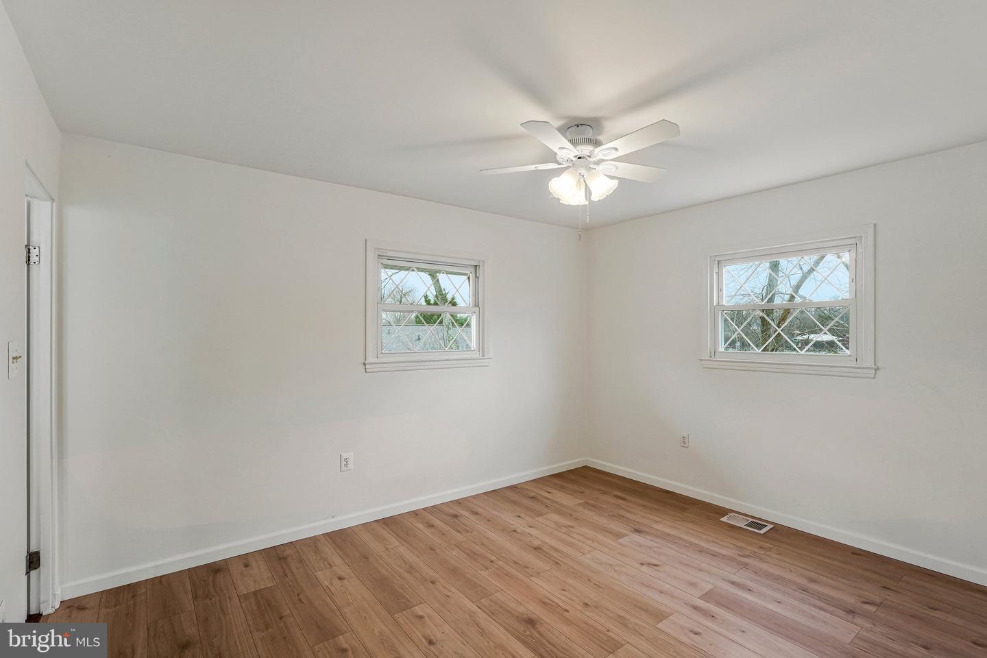 1600 N CRAIG ST, STERLING, Virginia 20164, 4 Bedrooms Bedrooms, ,3 BathroomsBathrooms,Residential,For sale,1600 N CRAIG ST,VALO2113462 MLS # VALO2113462 1600 N CRAIG ST, STERLING, Virginia 20164, 4 Bedrooms Bedrooms, ,3 BathroomsBathrooms,Residential,For sale,1600 N CRAIG ST,VALO2113462 MLS # VALO2113462