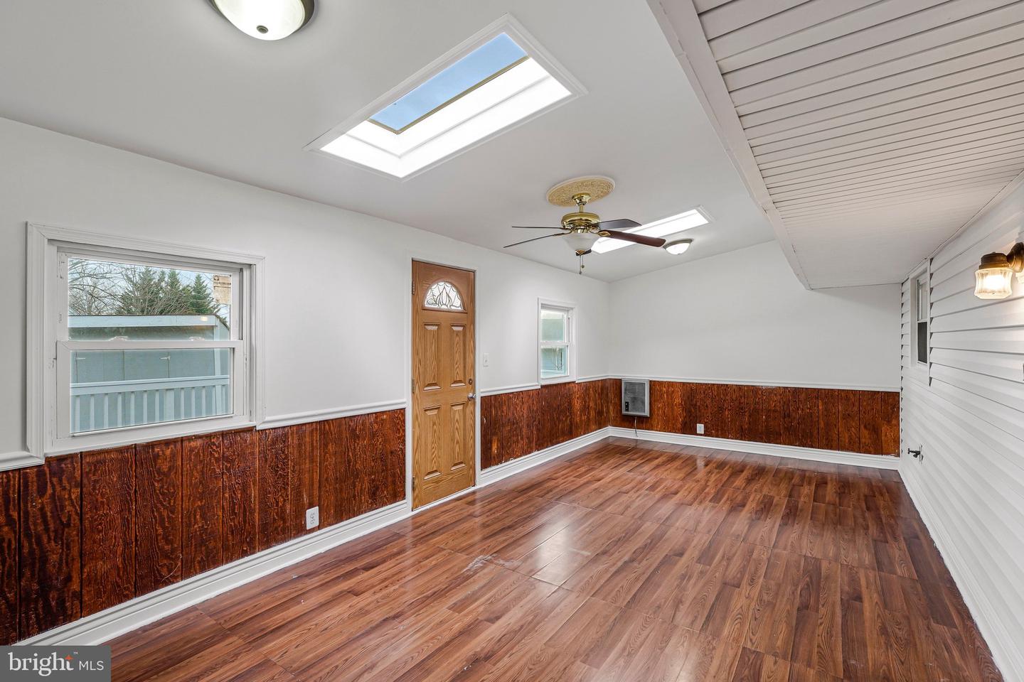 1600 N CRAIG ST, STERLING, Virginia 20164, 4 Bedrooms Bedrooms, ,3 BathroomsBathrooms,Residential,For sale,1600 N CRAIG ST,VALO2113462 MLS # VALO2113462 1600 N CRAIG ST, STERLING, Virginia 20164, 4 Bedrooms Bedrooms, ,3 BathroomsBathrooms,Residential,For sale,1600 N CRAIG ST,VALO2113462 MLS # VALO2113462