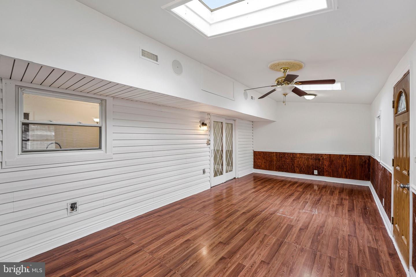 1600 N CRAIG ST, STERLING, Virginia 20164, 4 Bedrooms Bedrooms, ,3 BathroomsBathrooms,Residential,For sale,1600 N CRAIG ST,VALO2113462 MLS # VALO2113462 1600 N CRAIG ST, STERLING, Virginia 20164, 4 Bedrooms Bedrooms, ,3 BathroomsBathrooms,Residential,For sale,1600 N CRAIG ST,VALO2113462 MLS # VALO2113462