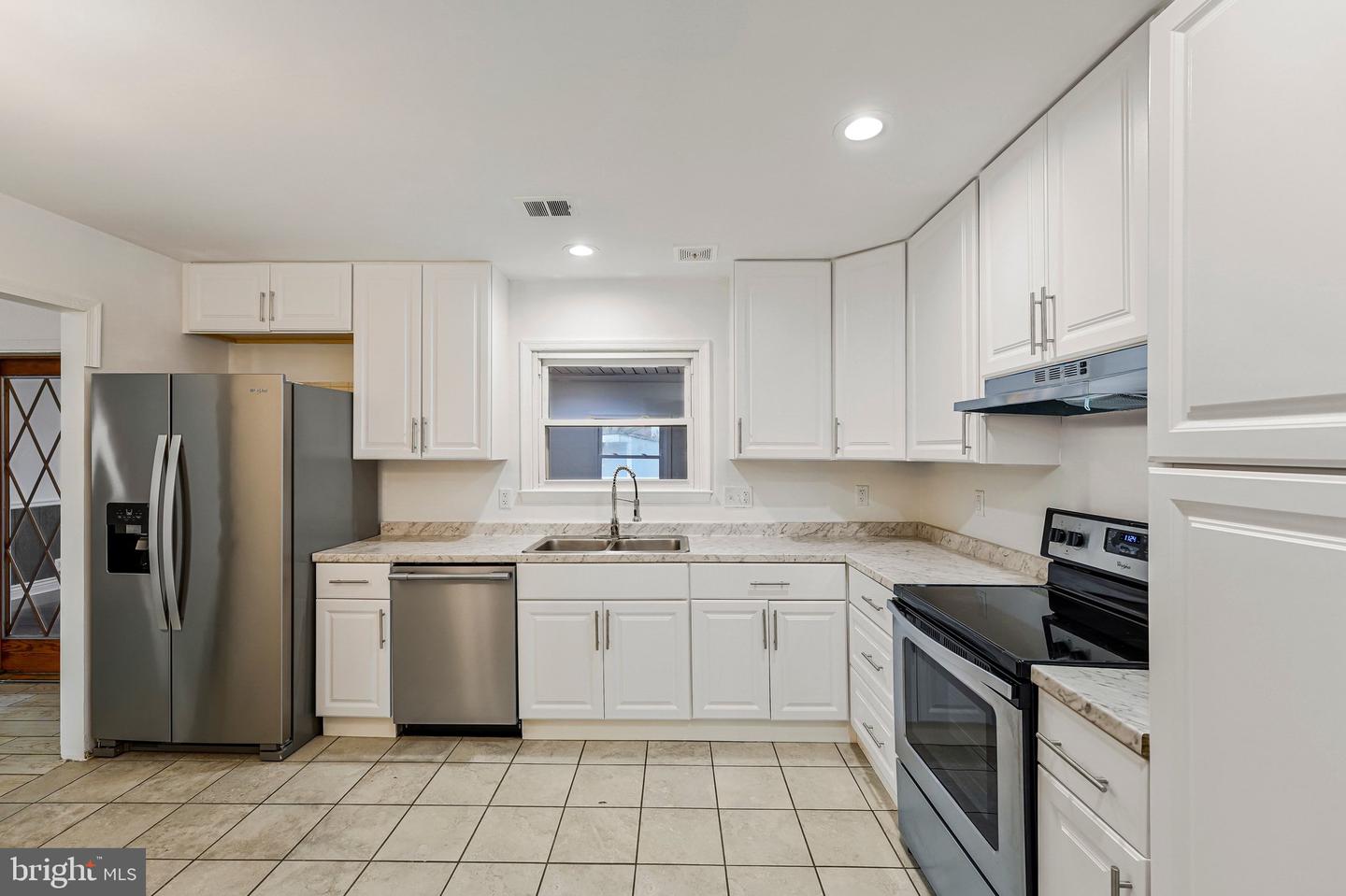 1600 N CRAIG ST, STERLING, Virginia 20164, 4 Bedrooms Bedrooms, ,3 BathroomsBathrooms,Residential,For sale,1600 N CRAIG ST,VALO2113462 MLS # VALO2113462 1600 N CRAIG ST, STERLING, Virginia 20164, 4 Bedrooms Bedrooms, ,3 BathroomsBathrooms,Residential,For sale,1600 N CRAIG ST,VALO2113462 MLS # VALO2113462