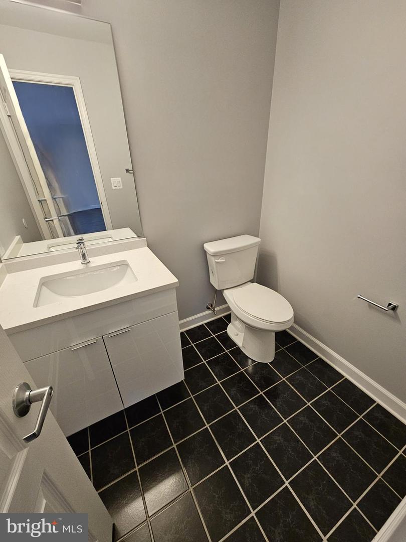 6908 FAIRFAX DR #300, ARLINGTON, Virginia 22213, 2 Bedrooms Bedrooms, ,2 BathroomsBathrooms,Residential,For sale,6908 FAIRFAX DR #300,VAAR2067418 MLS # VAAR2067418 6908 FAIRFAX DR #300, ARLINGTON, Virginia 22213, 2 Bedrooms Bedrooms, ,2 BathroomsBathrooms,Residential,For sale,6908 FAIRFAX DR #300,VAAR2067418 MLS # VAAR2067418