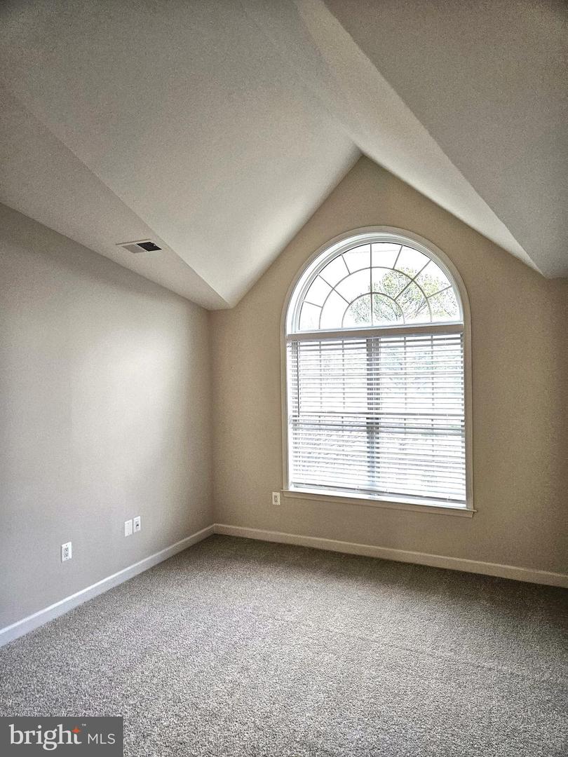 6908 FAIRFAX DR #300, ARLINGTON, Virginia 22213, 2 Bedrooms Bedrooms, ,2 BathroomsBathrooms,Residential,For sale,6908 FAIRFAX DR #300,VAAR2067418 MLS # VAAR2067418 6908 FAIRFAX DR #300, ARLINGTON, Virginia 22213, 2 Bedrooms Bedrooms, ,2 BathroomsBathrooms,Residential,For sale,6908 FAIRFAX DR #300,VAAR2067418 MLS # VAAR2067418