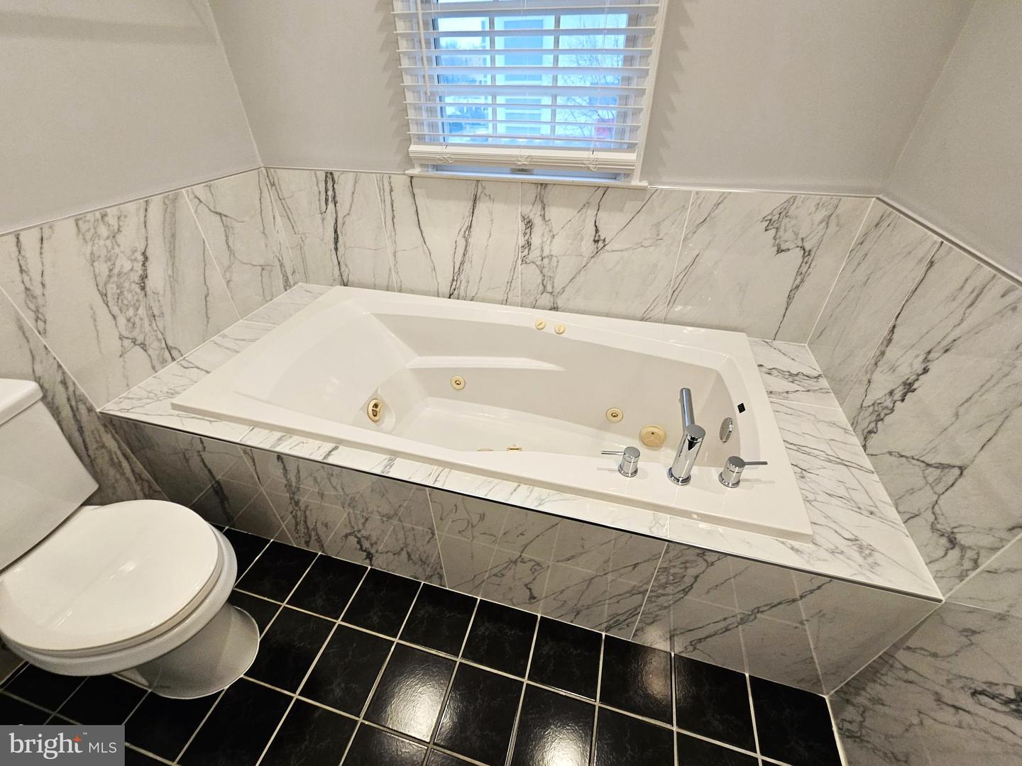 6908 FAIRFAX DR #300, ARLINGTON, Virginia 22213, 2 Bedrooms Bedrooms, ,2 BathroomsBathrooms,Residential,For sale,6908 FAIRFAX DR #300,VAAR2067418 MLS # VAAR2067418 6908 FAIRFAX DR #300, ARLINGTON, Virginia 22213, 2 Bedrooms Bedrooms, ,2 BathroomsBathrooms,Residential,For sale,6908 FAIRFAX DR #300,VAAR2067418 MLS # VAAR2067418