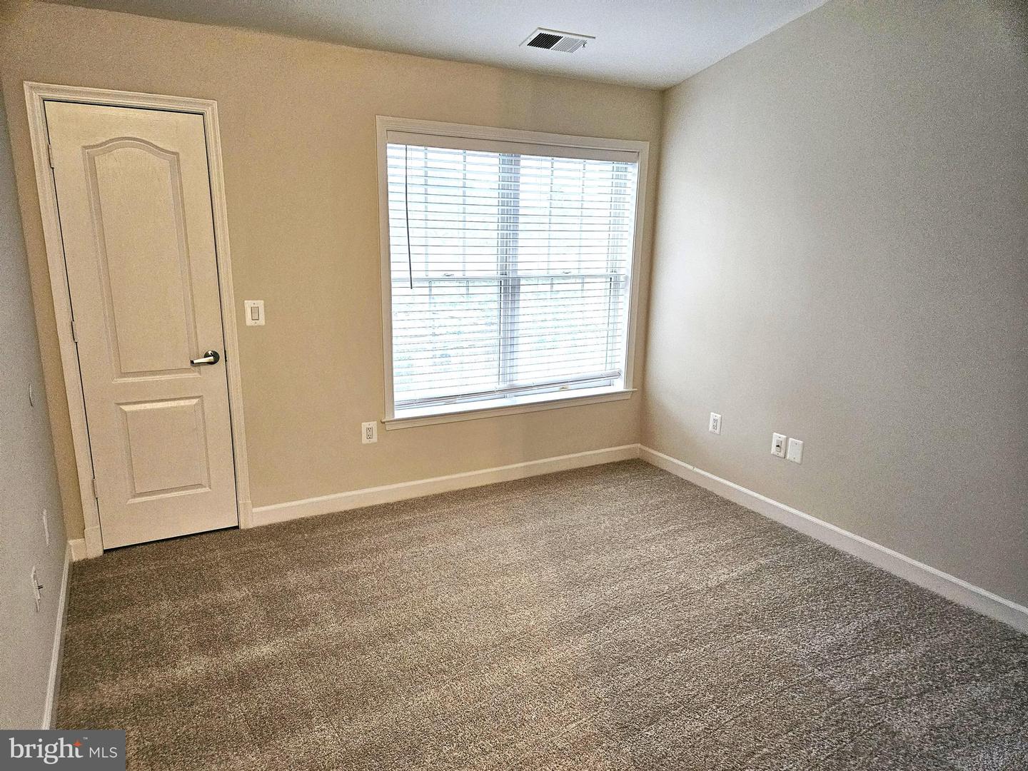 6908 FAIRFAX DR #300, ARLINGTON, Virginia 22213, 2 Bedrooms Bedrooms, ,2 BathroomsBathrooms,Residential,For sale,6908 FAIRFAX DR #300,VAAR2067418 MLS # VAAR2067418 6908 FAIRFAX DR #300, ARLINGTON, Virginia 22213, 2 Bedrooms Bedrooms, ,2 BathroomsBathrooms,Residential,For sale,6908 FAIRFAX DR #300,VAAR2067418 MLS # VAAR2067418