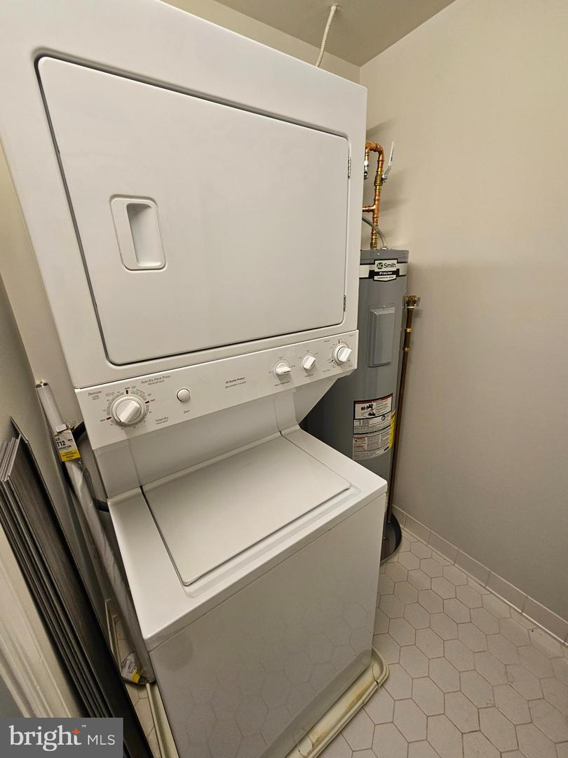 6908 FAIRFAX DR #300, ARLINGTON, Virginia 22213, 2 Bedrooms Bedrooms, ,2 BathroomsBathrooms,Residential,For sale,6908 FAIRFAX DR #300,VAAR2067418 MLS # VAAR2067418 6908 FAIRFAX DR #300, ARLINGTON, Virginia 22213, 2 Bedrooms Bedrooms, ,2 BathroomsBathrooms,Residential,For sale,6908 FAIRFAX DR #300,VAAR2067418 MLS # VAAR2067418