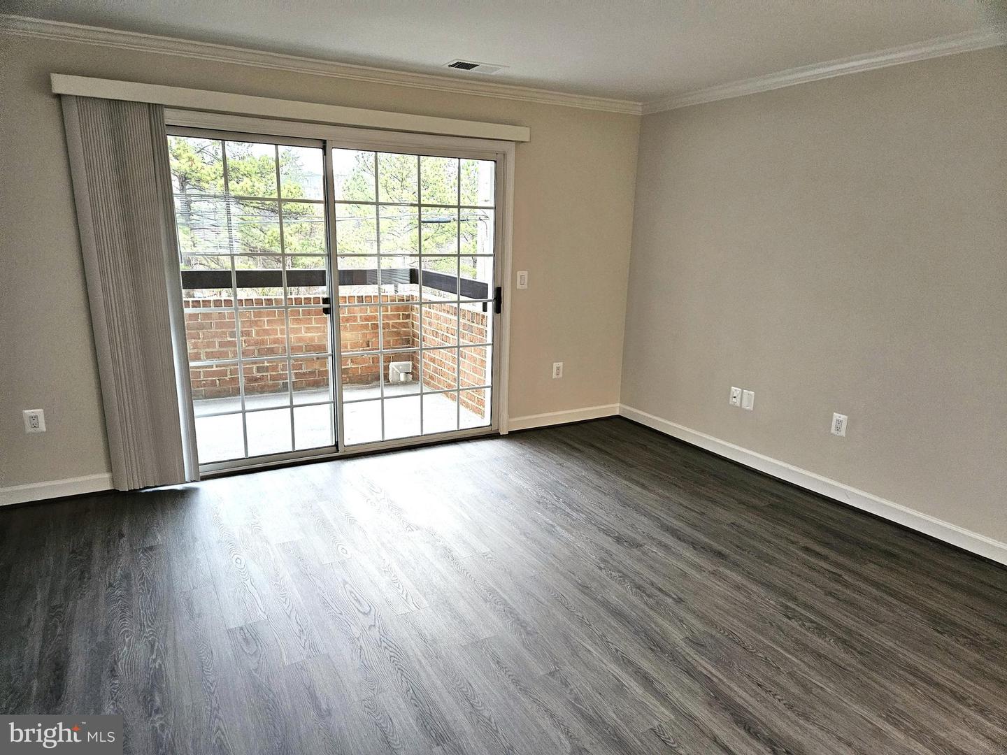 6908 FAIRFAX DR #300, ARLINGTON, Virginia 22213, 2 Bedrooms Bedrooms, ,2 BathroomsBathrooms,Residential,For sale,6908 FAIRFAX DR #300,VAAR2067418 MLS # VAAR2067418 6908 FAIRFAX DR #300, ARLINGTON, Virginia 22213, 2 Bedrooms Bedrooms, ,2 BathroomsBathrooms,Residential,For sale,6908 FAIRFAX DR #300,VAAR2067418 MLS # VAAR2067418