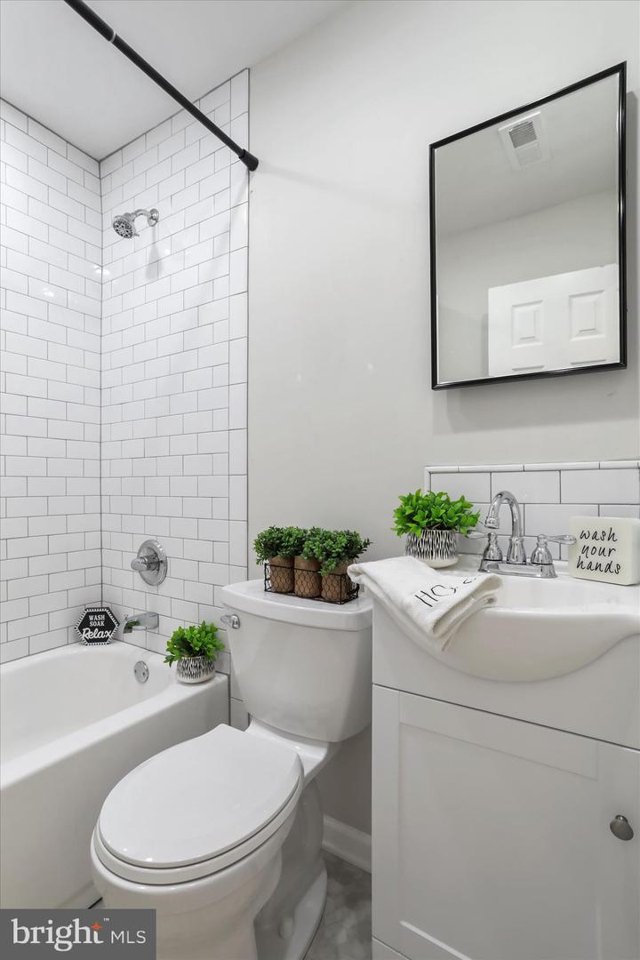 149 BROWN ST, STRASBURG, Virginia 22657, 2 Bedrooms Bedrooms, 6 Rooms Rooms,1 BathroomBathrooms,Residential,For sale,149 BROWN ST,VASH2013286 MLS # VASH2013286 149 BROWN ST, STRASBURG, Virginia 22657, 2 Bedrooms Bedrooms, 6 Rooms Rooms,1 BathroomBathrooms,Residential,For sale,149 BROWN ST,VASH2013286 MLS # VASH2013286