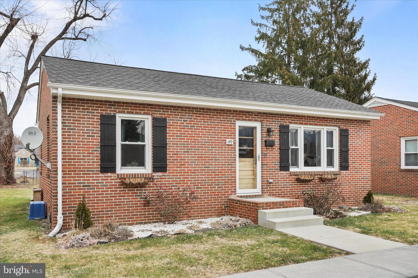 149 BROWN ST, STRASBURG, Virginia 22657, 2 Bedrooms Bedrooms, 6 Rooms Rooms,1 BathroomBathrooms,Residential,For sale,149 BROWN ST,VASH2013286 MLS # VASH2013286 149 BROWN ST, STRASBURG, Virginia 22657, 2 Bedrooms Bedrooms, 6 Rooms Rooms,1 BathroomBathrooms,Residential,For sale,149 BROWN ST,VASH2013286 MLS # VASH2013286