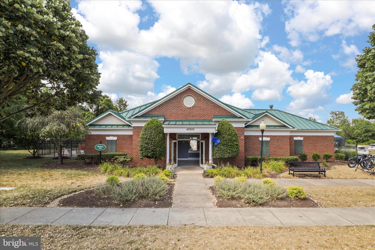 25114 MONTEITH TER, CHANTILLY, Virginia 20152, 3 Bedrooms Bedrooms, ,3 BathroomsBathrooms,Residential,For sale,25114 MONTEITH TER,VALO2113496 MLS # VALO2113496 25114 MONTEITH TER, CHANTILLY, Virginia 20152, 3 Bedrooms Bedrooms, ,3 BathroomsBathrooms,Residential,For sale,25114 MONTEITH TER,VALO2113496 MLS # VALO2113496